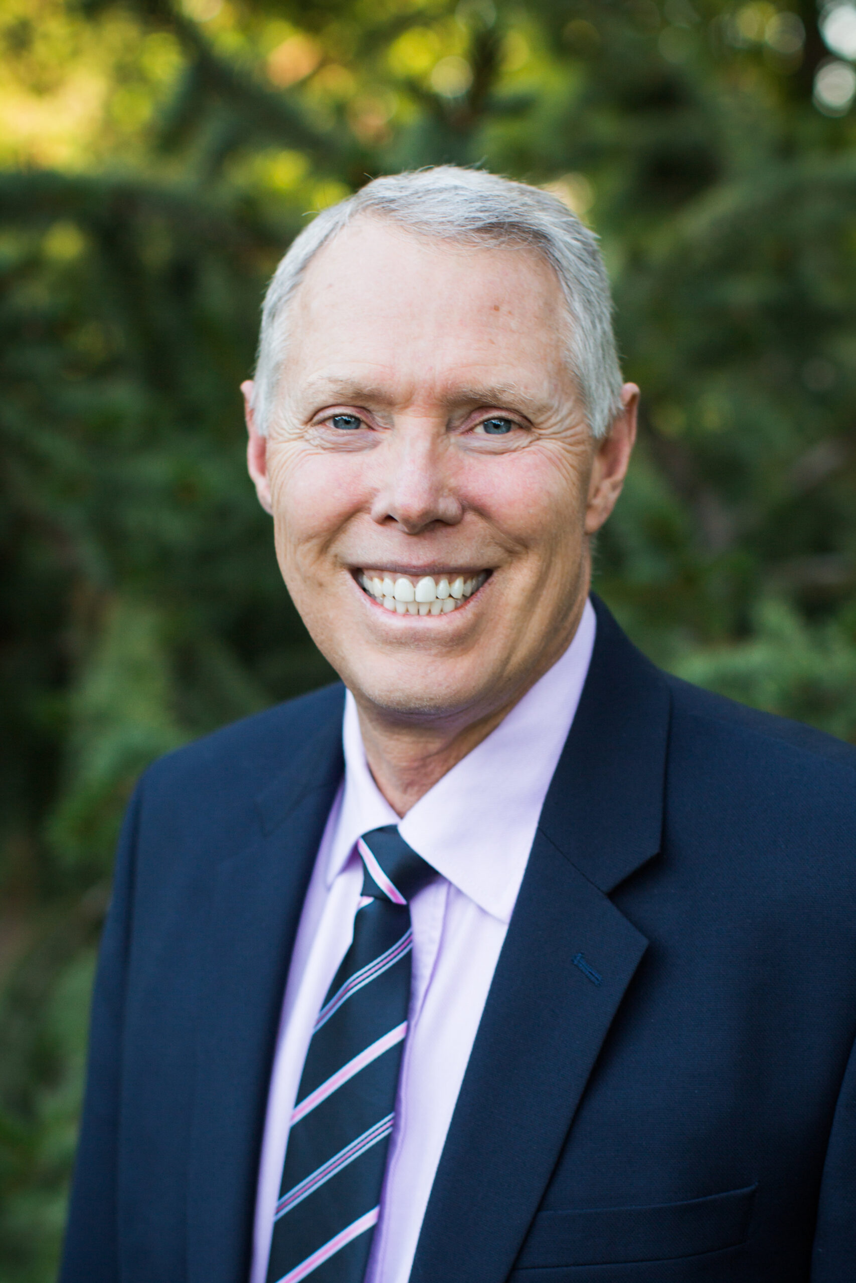 Dr. Douglas Devries